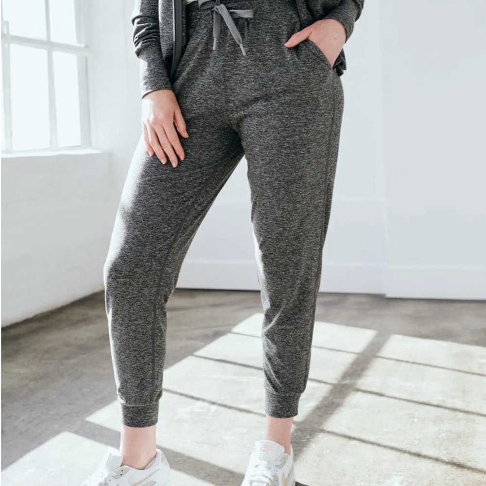 Quince Flowknit Ultra Soft Performance Joggers - Gray, S
